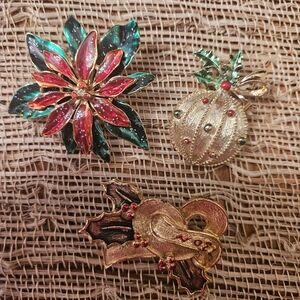 Festive Holiday Brooch Set - Red, Green, Gold